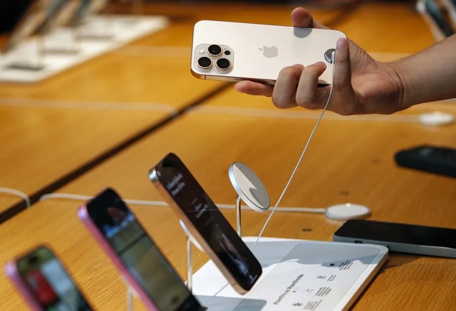 Trump exime de aranceles a los ‘smartphones’ y monitores de ordenador