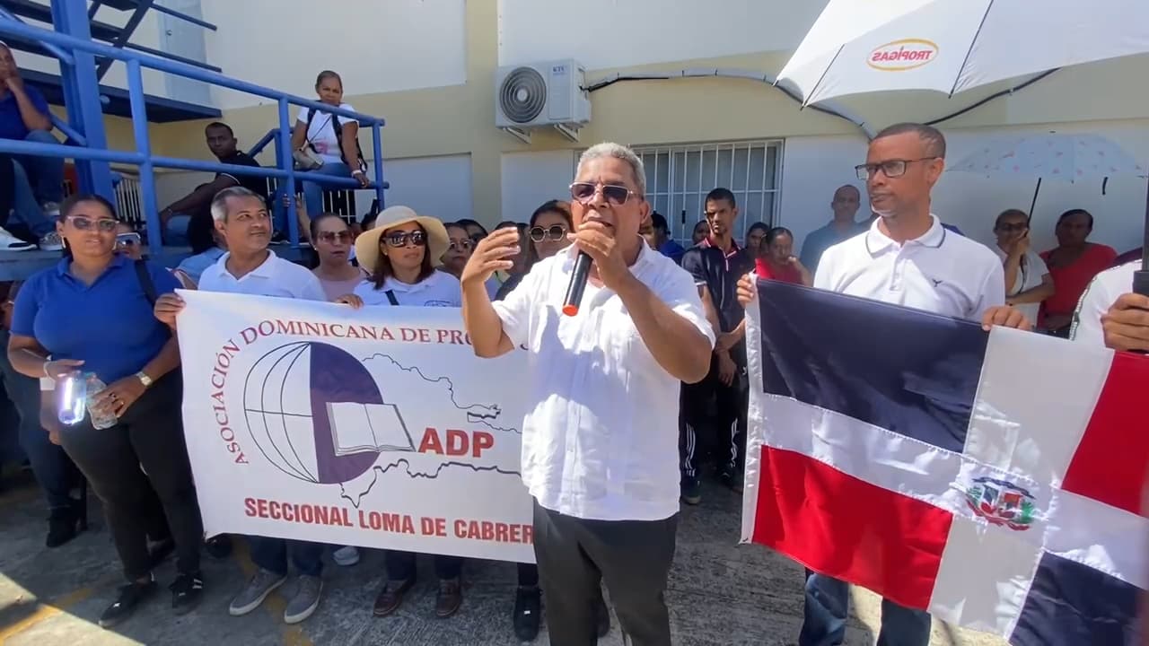 ADP marcha en Cerro de Cabrera en publicidad de que pongan a funcionar el TRAE