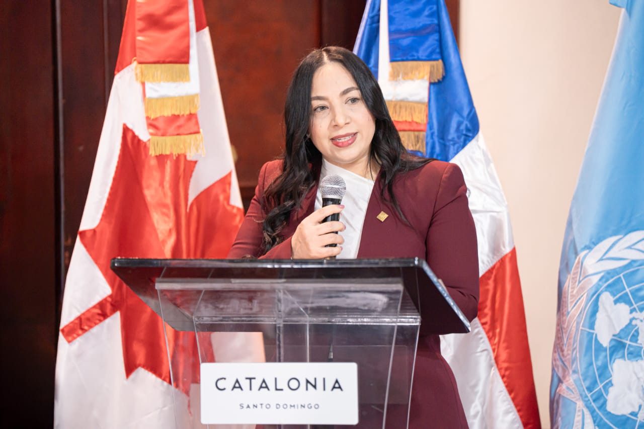 La PGR presenta maniquí para investigar negociación de personas y tráfico de migrantes