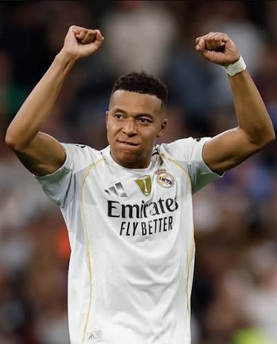 Tribunal Francés condena al Paris Saint-Germain a acreditar 60 millones de euros al atleta Mbappé