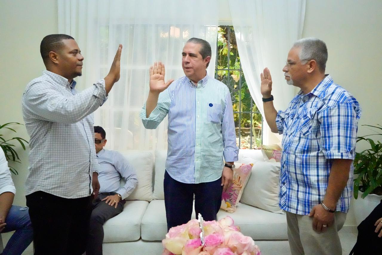 Dirigentes de la Fuerza del Pueblo regresan al PLD Dirigentes de la Fuerza del Pueblo regresan al PLD