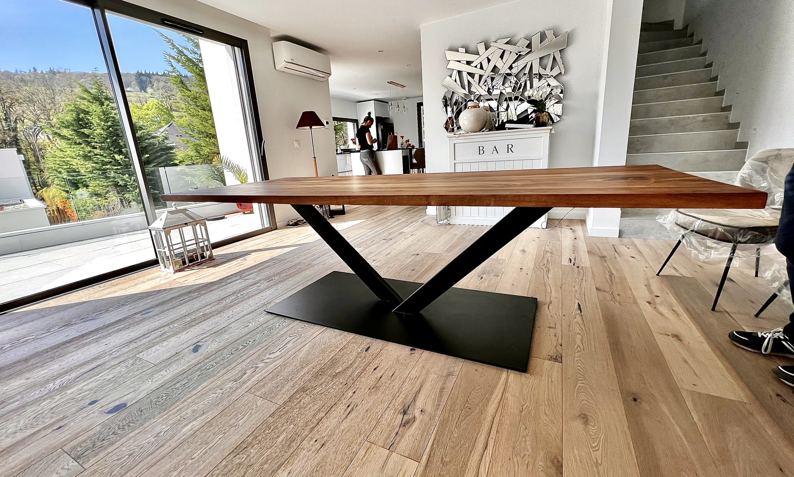 Pied de table salle à manger