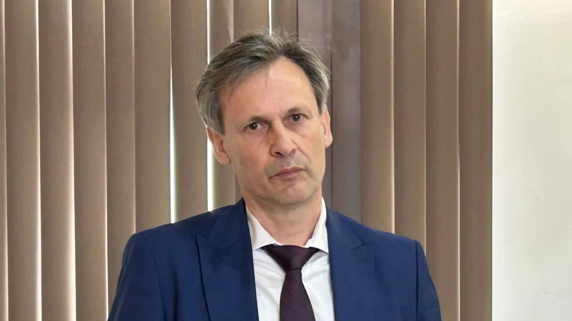 Шефът на МВР-Габрово на бой със зам.-шефа, полицаи ги разтърваха, набъркаха и наркотици