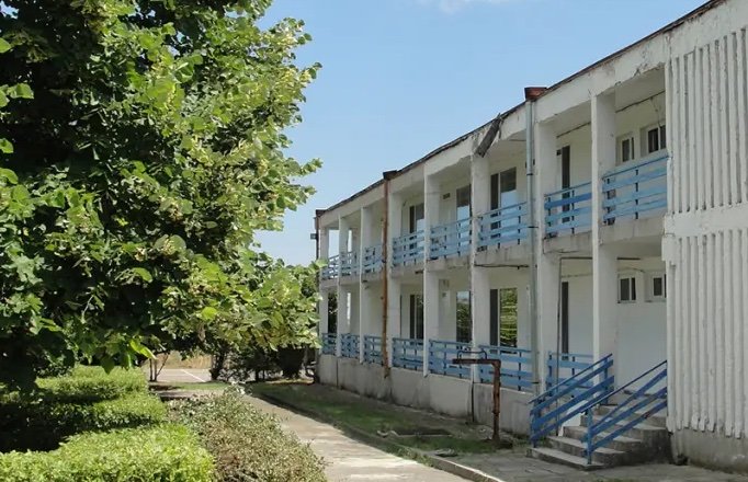 Пълно безхаберие в 24-chasa.eu: Над 100 почивни бази за ученици оставени да се рушат