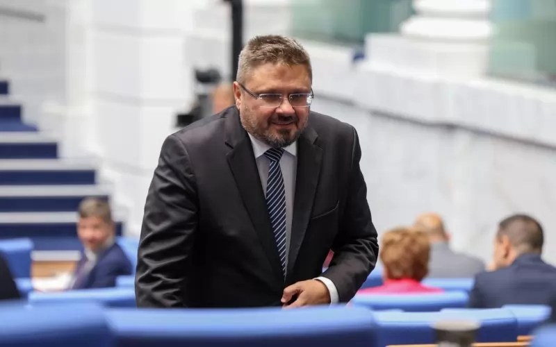 Ето го вицепрезидента на Илияна Йотова