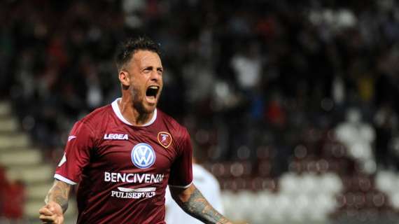 Garnacho viene presentato da Denis: “C’è una grande differenza con Kvara”