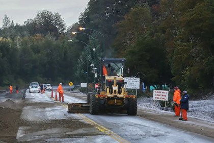 Acceso al cerro Bayo, no habilitado para vehículos de gran porte