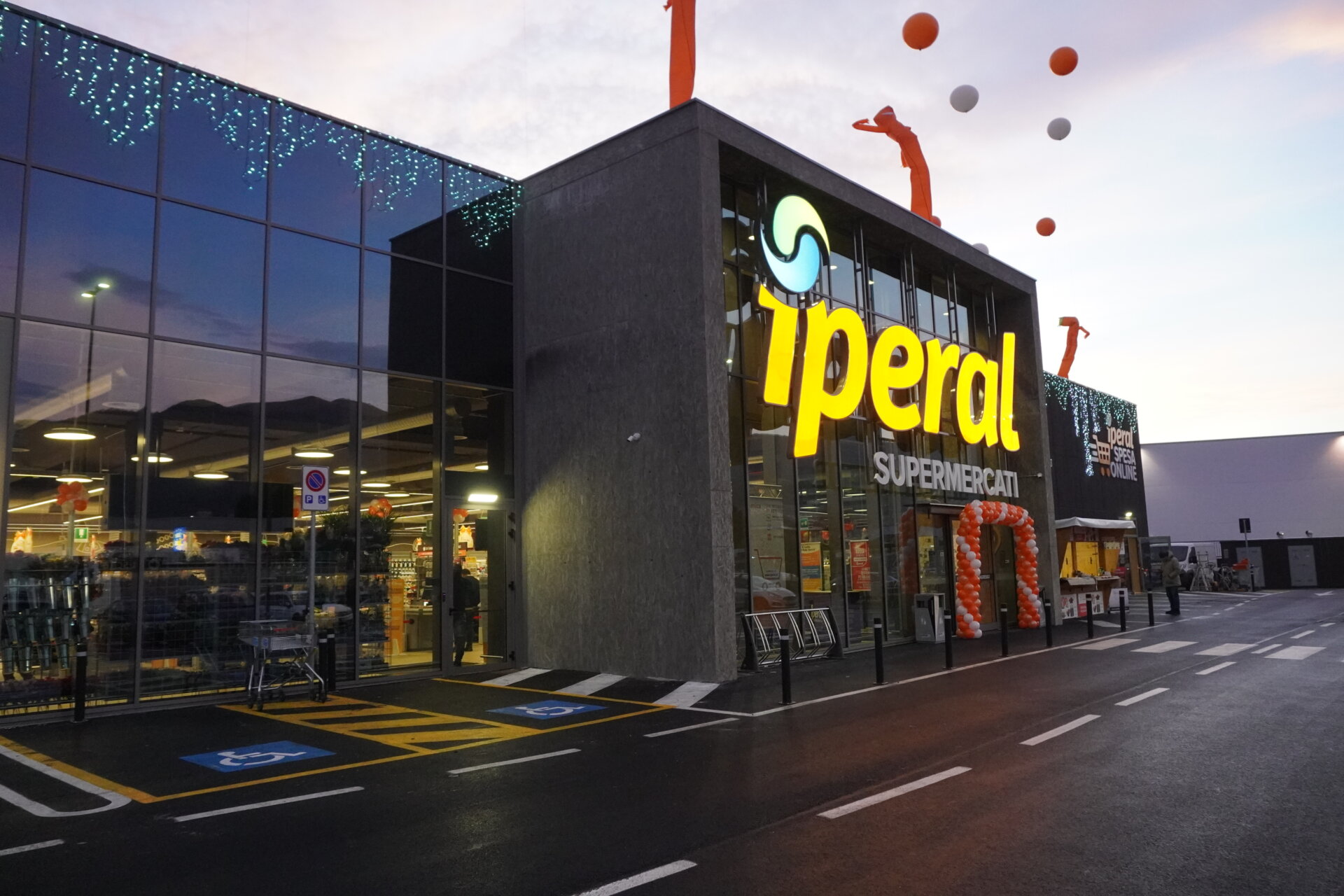 Iperal Apre Un Nuovo Punto Vendita A Tavernerio - News Prima 1280_x_1920_jpg