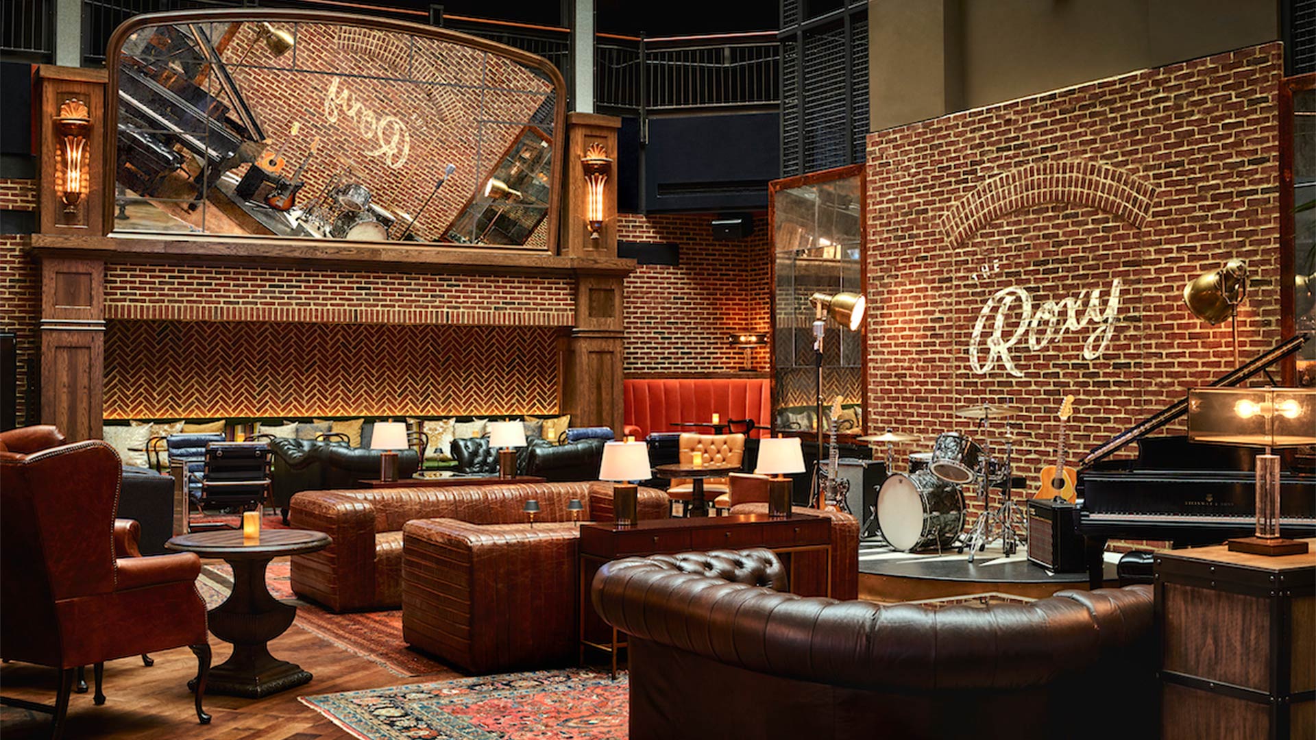 10 Bars Open on Christmas Eve & Christmas Day in New York City