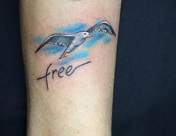 17 Seagull Tattoos And The Meanings - Nexttattoos 465_x_601_jpg