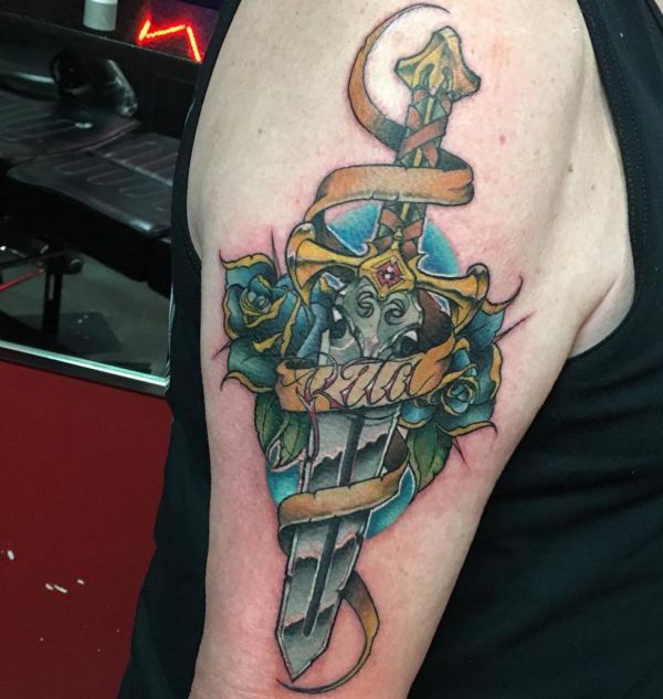 20 Sword Tattoo Motifs And Their Symbolic Which Means - Nexttattoos 633_x_600_jpg