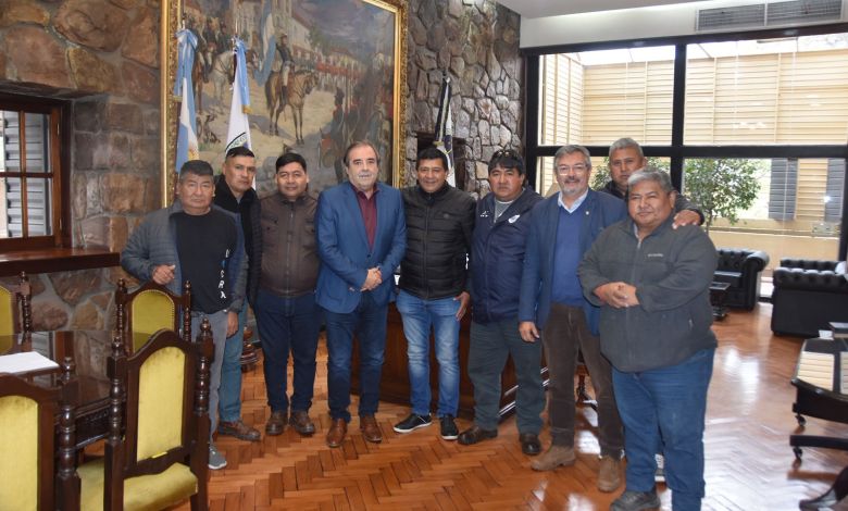 El vicegobernador Alberto Bernis recibió a referentes de la UOCRA Jujuy El vicegobernador Alberto Bernis recibió a referentes de la UOCRA Jujuy