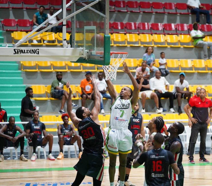 Soles queman a Leones en la Súper Liga LNB