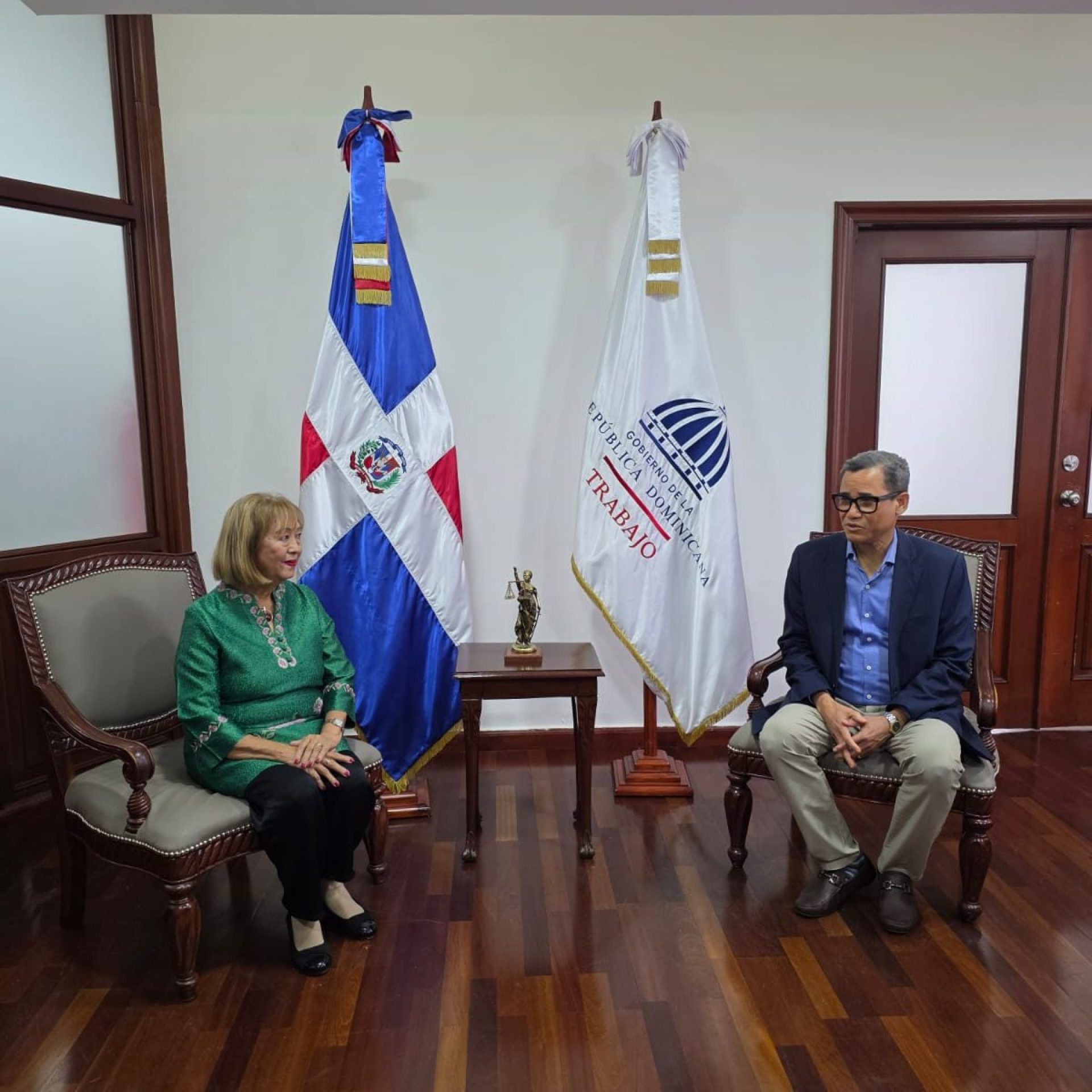 Olivares se reúne con representantes chinos en RD tras cierre de negocios – El Nuevo Diario (República Dominicana)