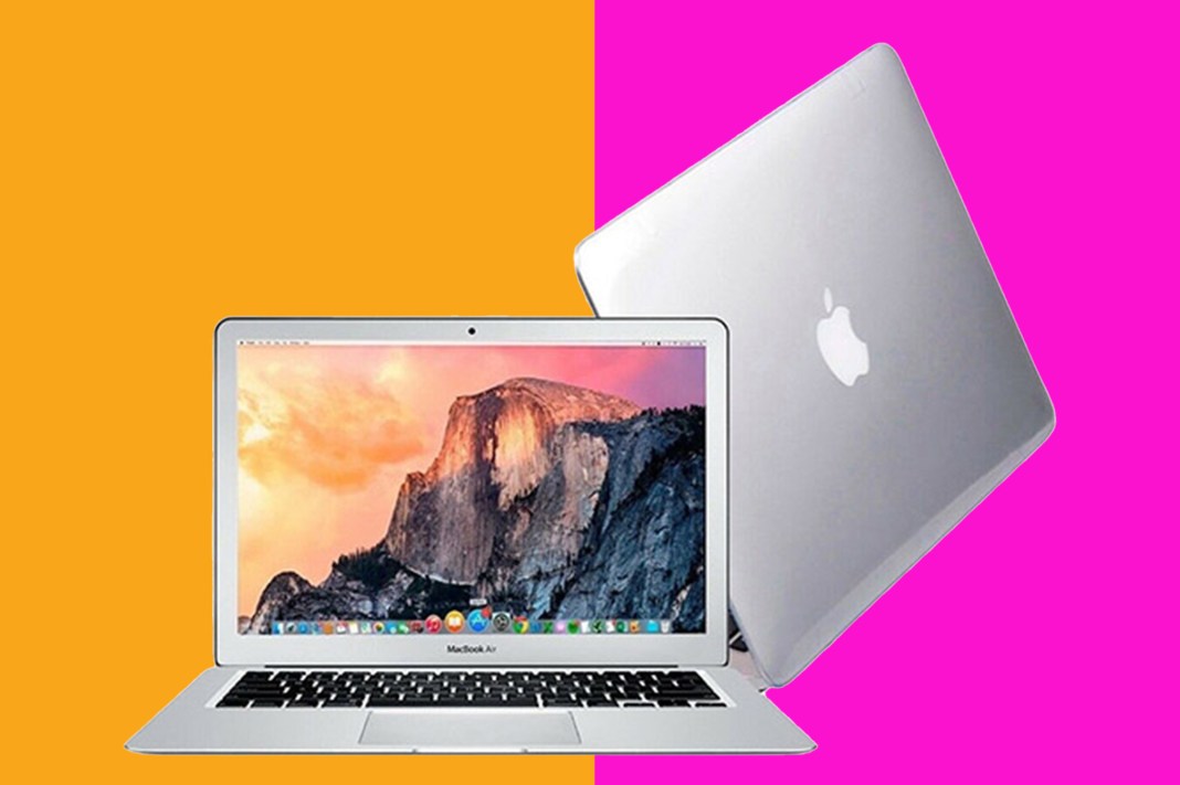 Refurbished Apple MacBook Air 13.3″ (2017) Sale 79% Off