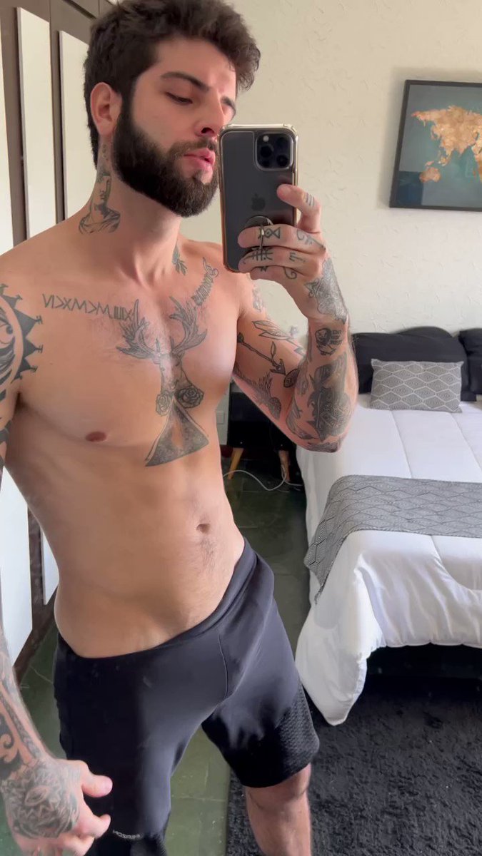 Rafael Newbold Sexo