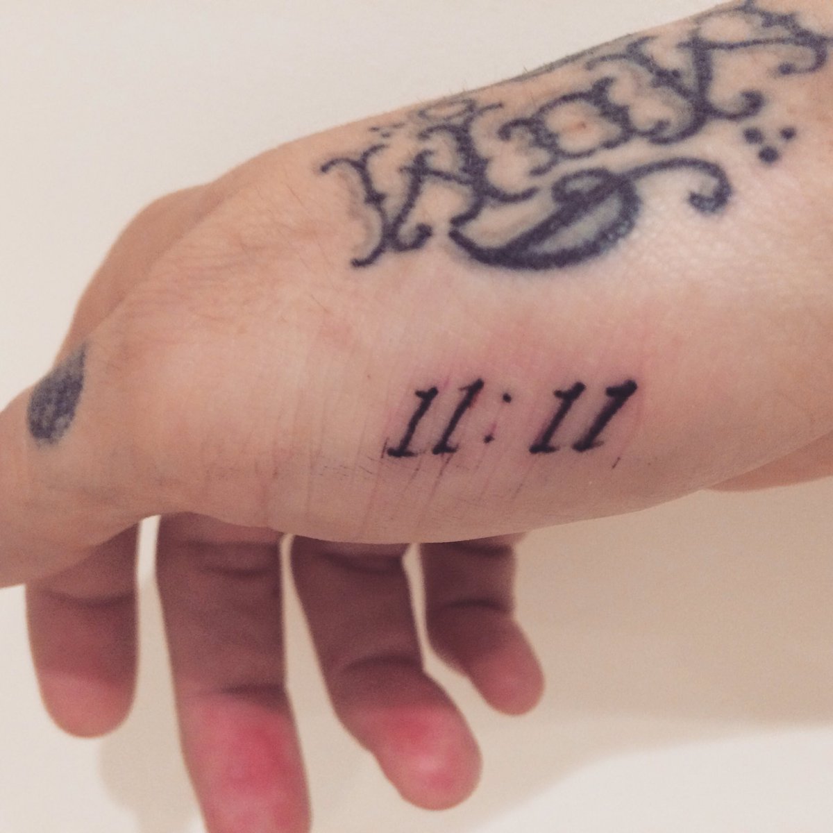 Patrick Hoeller On Twitter: "New Tattoo : 11:11 ✨💫✨#Angelsign #Makeawish #Angels #Spiritual #Spirituality #1111 Https://T.co/Ocw1Bmb0Gp" / Twitter 1200_x_1200_jpg