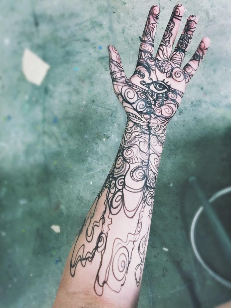 Mia Minnis🦊⚔️ On Twitter: "Did Some #Acotar Inspired Arm Doodles Today. @Sjmaas Anything Like Feyre's Night Court Tattoo? Http://T.co/Ocvdk7Xl2V" / Twitter 1024_x_768_jpg