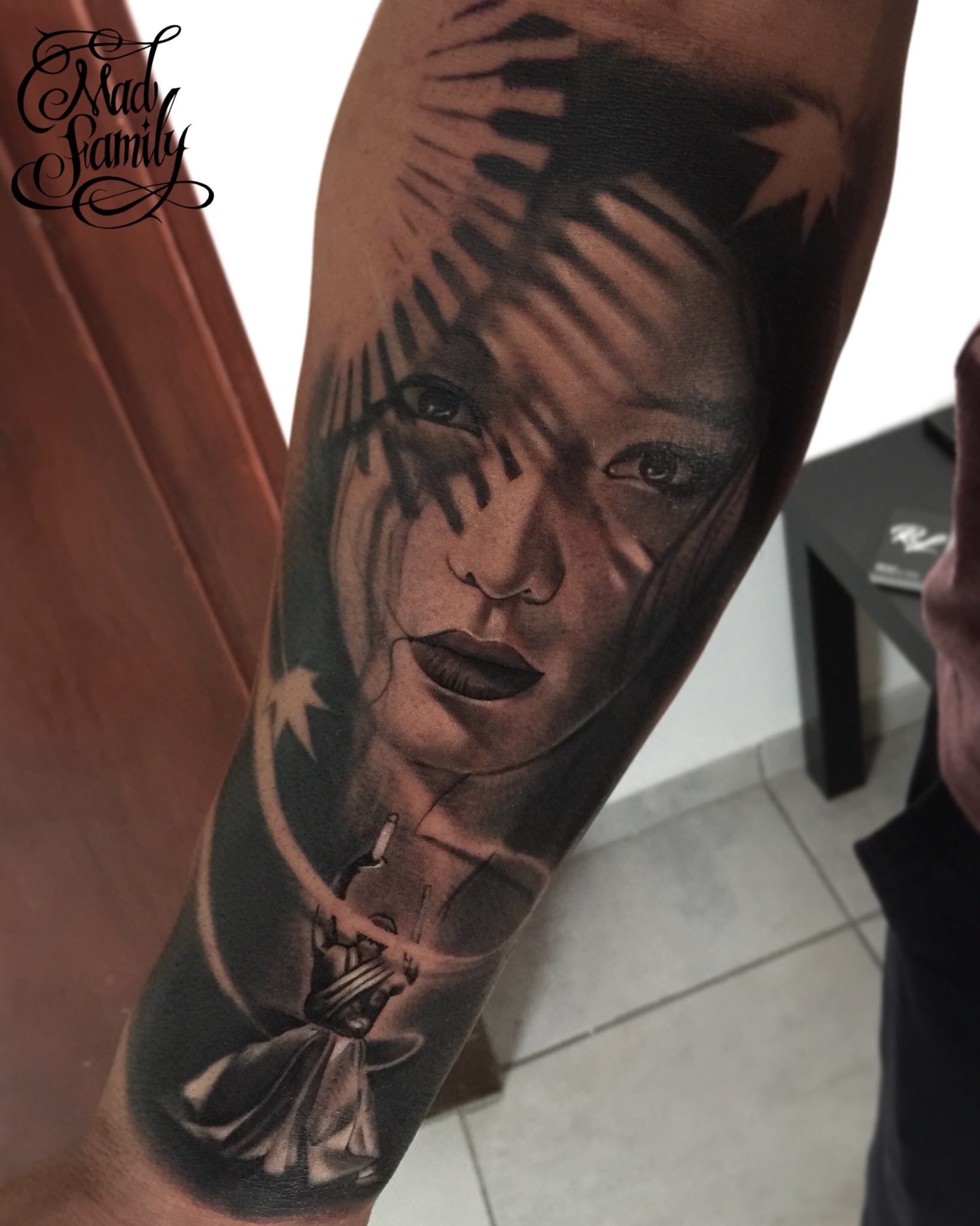 Mad Family Tattoo- On Twitter: "Geisha De @Rdyluis #Realistic #Realistictattoo #Tattoo #Blackandgrey #Color #Tenerife #Tenerifetattoo #Tattootenerife #Lasamericas #Playadelasamericas #Art #Design #Draw #Paint #Painting #Drawing #Artist #Tattooartist ... 2048_x_1638_jpg