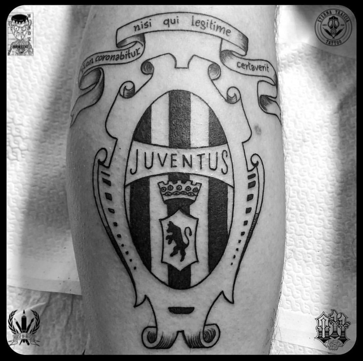 Around Turin On Twitter: "Juve Tattoo ⚫️⚪️ @Lele_Bianchi_Tattoo #Juventus # Tattoo Https://T.co/6Ewj2Pglab" / Twitter 1194_x_1200_jpg