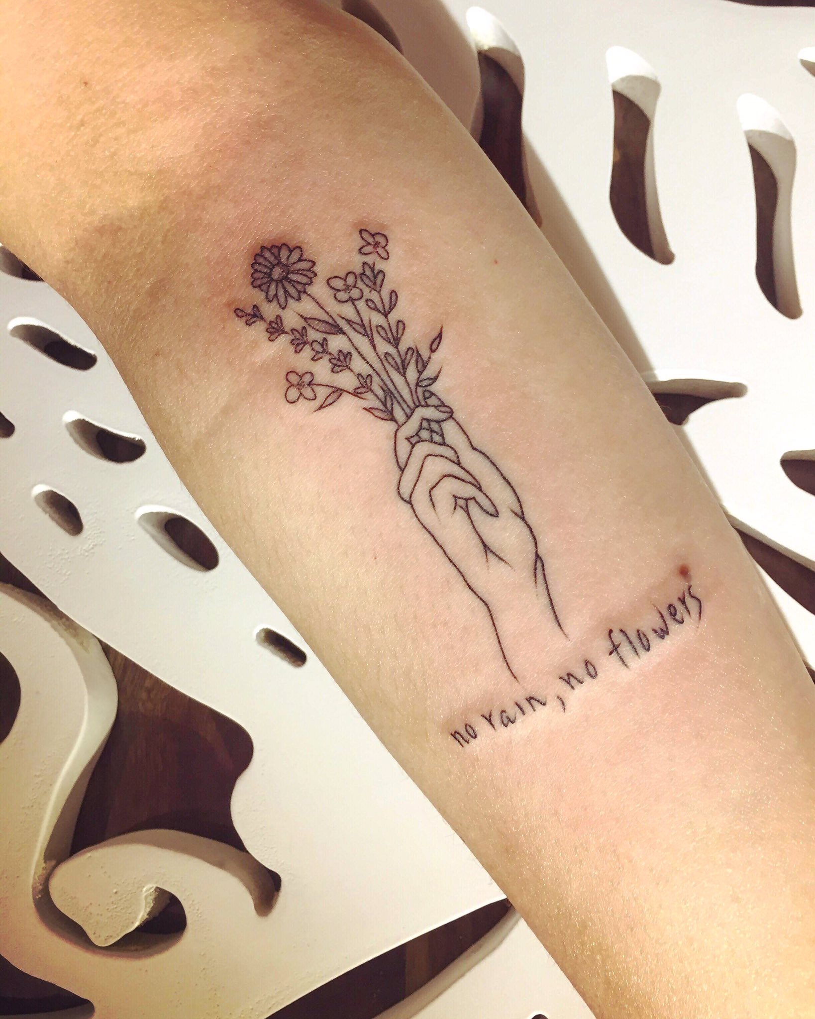 Lamtungtran On Twitter: "No Rain, No Flower 🏟️Facebook : Cedrus Forest Tattoo 🌄Email : Bashindeptrai@Gmail.com 🗼Instagram : Https://T.co/Ety72Secnw ☎️ 607 578 888 #Czech #Ink #Minimalist #Praha #Prahatattoo #Tattooartist #Tetovani #Tattootwitter ... 2048_x_1638_jpg