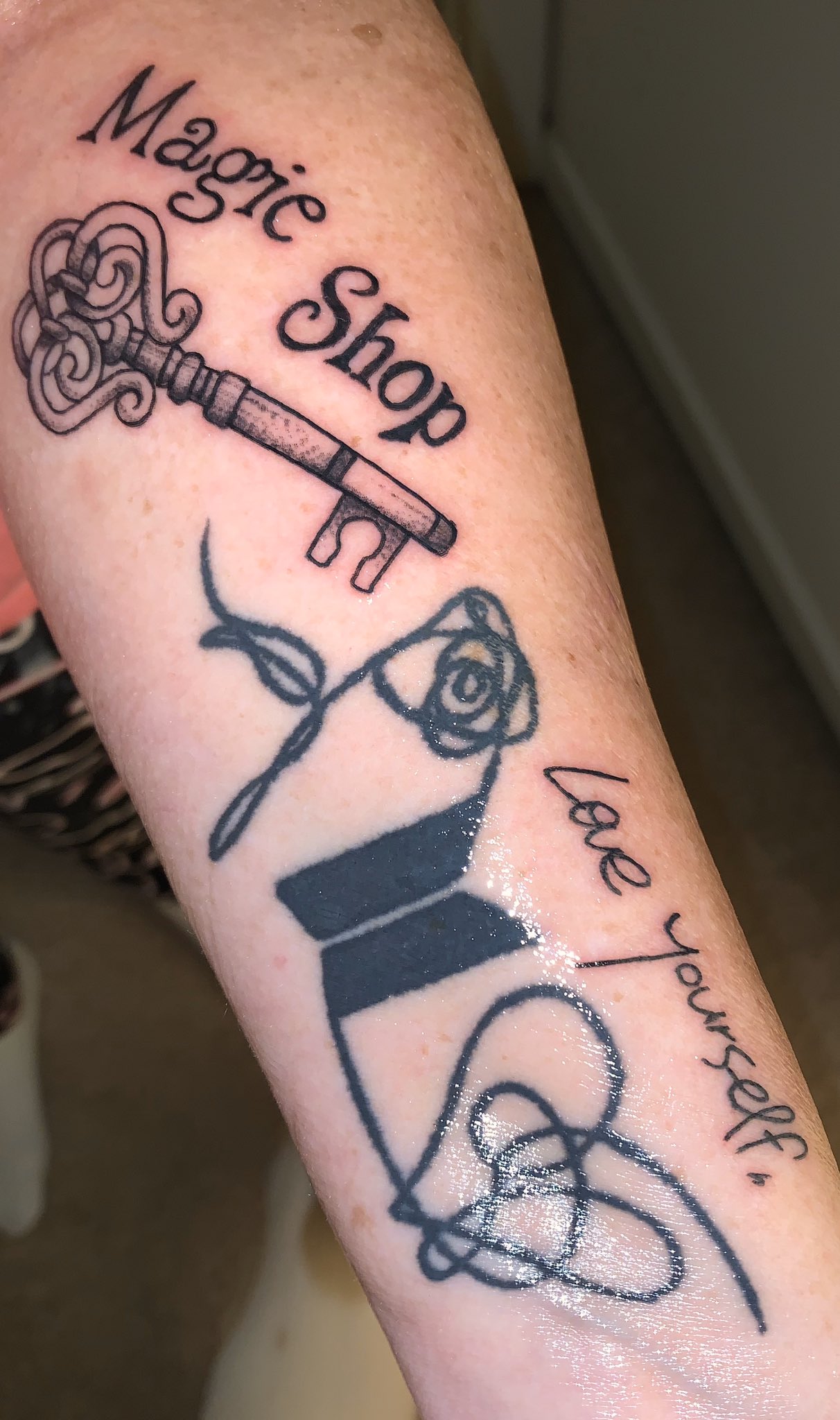 Mama Dee ¹²⁷ Twitterren: "In Celebration Of The One Year Anniversary Of Seeing Bts At Prudential And Hobi's New Song I Decided Today To Add More To My First Bts Tattoo. My 2048_x_1212_jpg