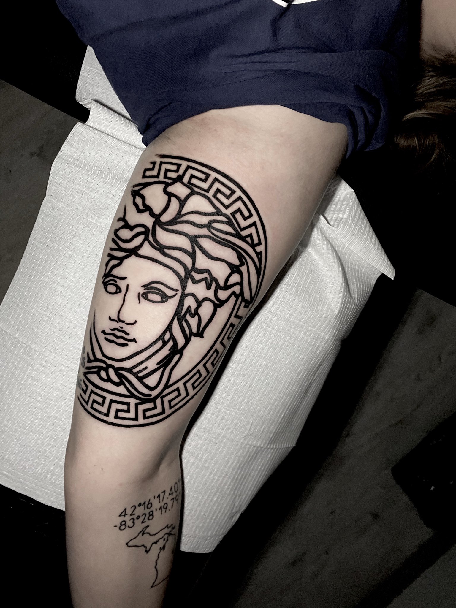 Laura On Twitter: "@Versace #Tattoo #Versacetattoo #Medusa Https://T.co/5N2Iy5Hcyp" / Twitter 2048_x_1536_jpg