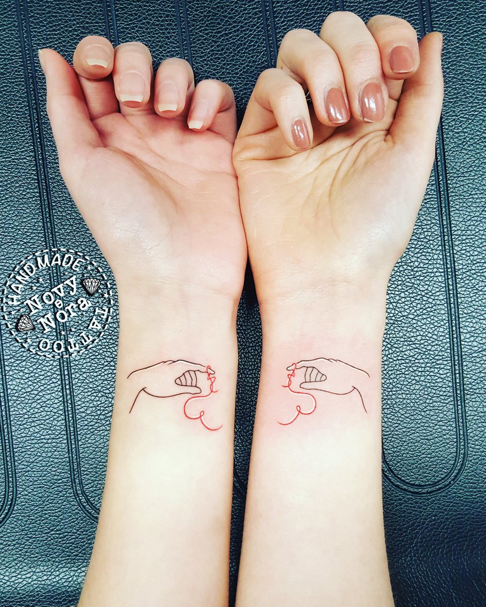 Novytattoo Handmade No Twitter: "Side By Side Or Miles Apart, Sisters Will Always Be Connected By The Heart ❤ #Filorossodeldestino #Connected #Inkedgirls #Handmadetattoostudio #Carpi #Tattooart #Tattooline #Tattooedgirls #Redthread #Together #Insieme ... 1200_x_960_jpg