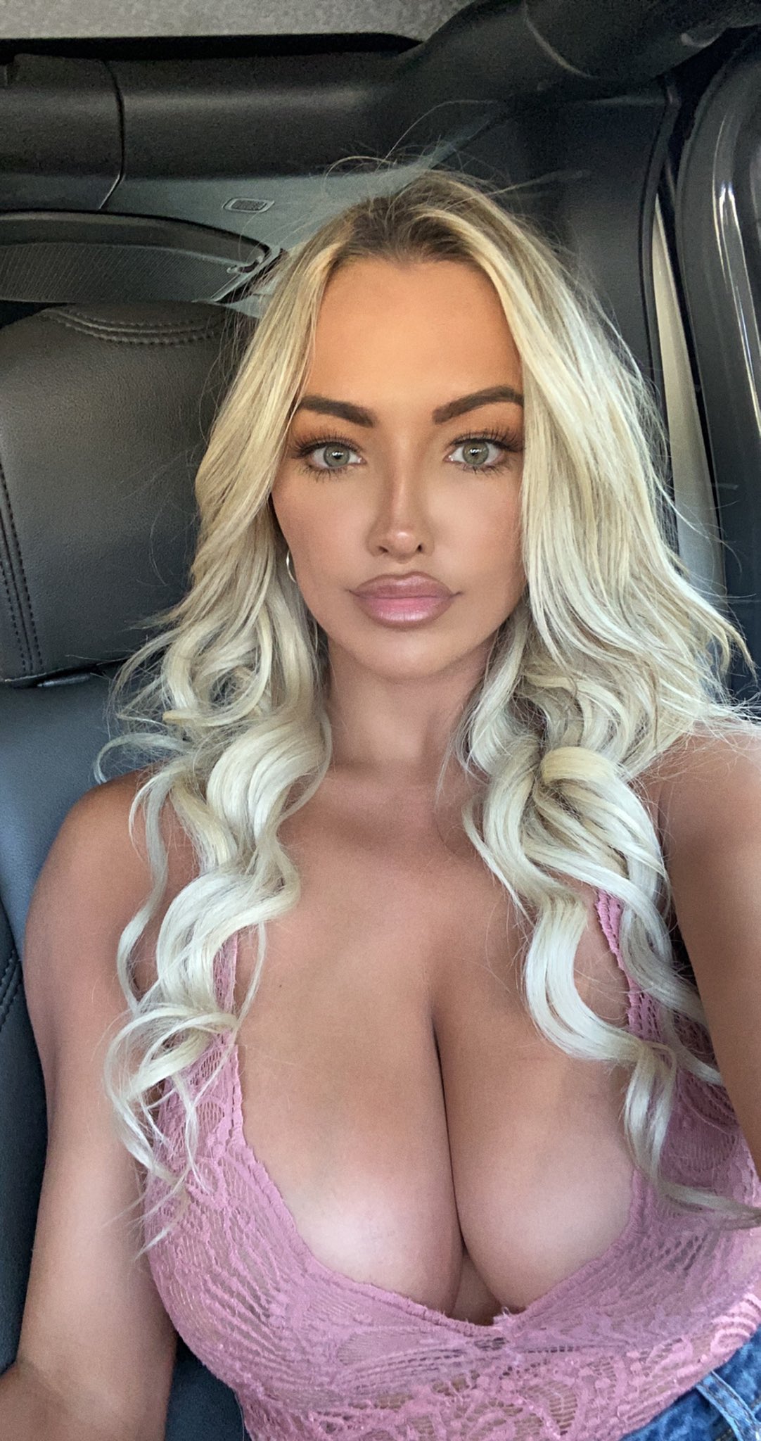 Lindsey pelas big tits