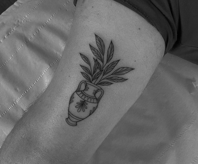 Mel Gracie On Twitter: "One Of Today's Tatties 🥔 I Got To Use A Wireless Tattoo Machine For The First Time Today And I Am Straight Up A Convert Https://T.co/8Zvtf10Bm4" / Twitter 683_x_828_jpg