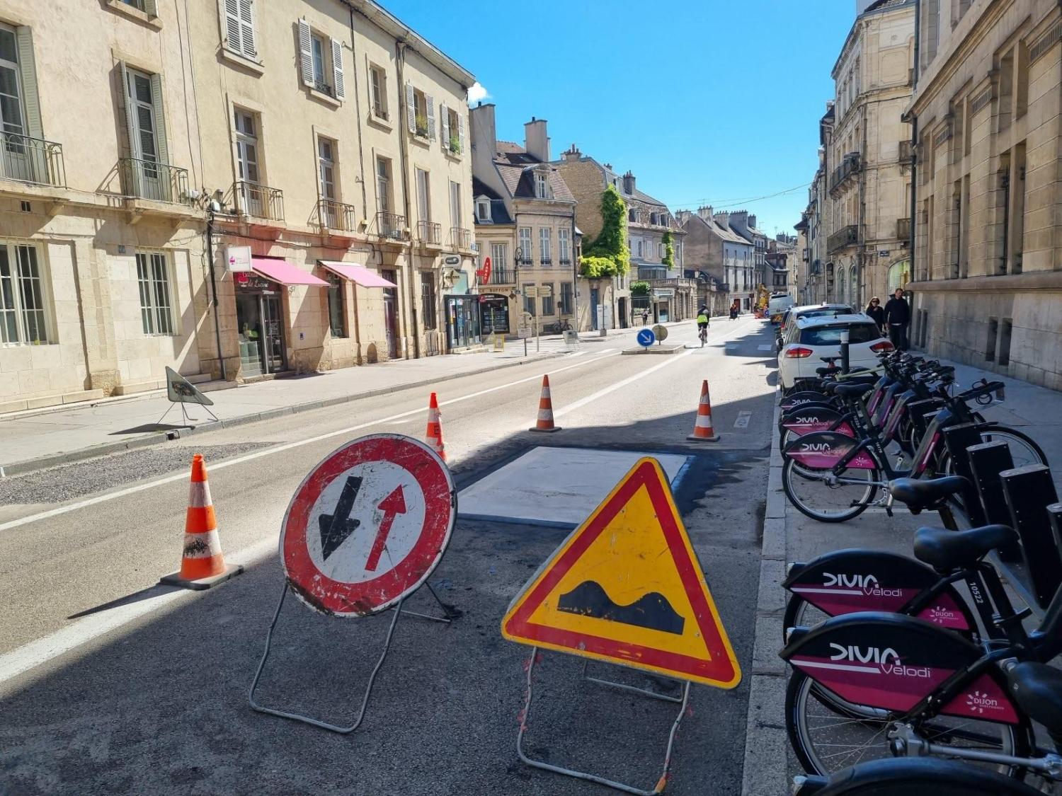 Twitter public flasher