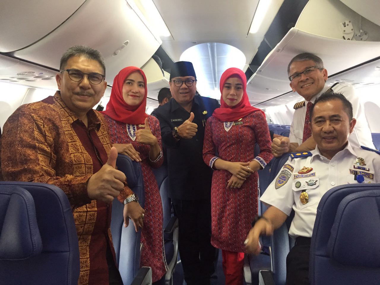 Imbauan Bupati Aceh Besar untuk Maskapai Penerbangan, Pramugari Diharap  Menggunakan Jilbab