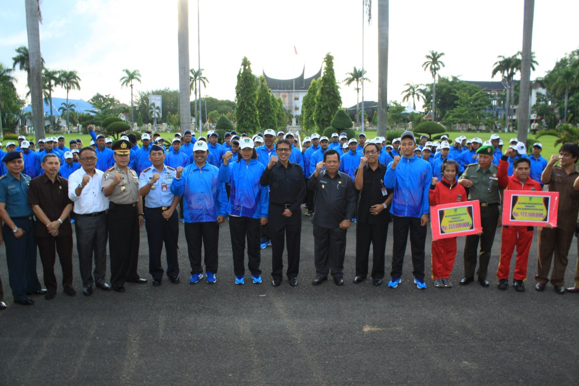 PKS | Gubernus Lepas Kontingen Sumbar untuk POPWIL 2014