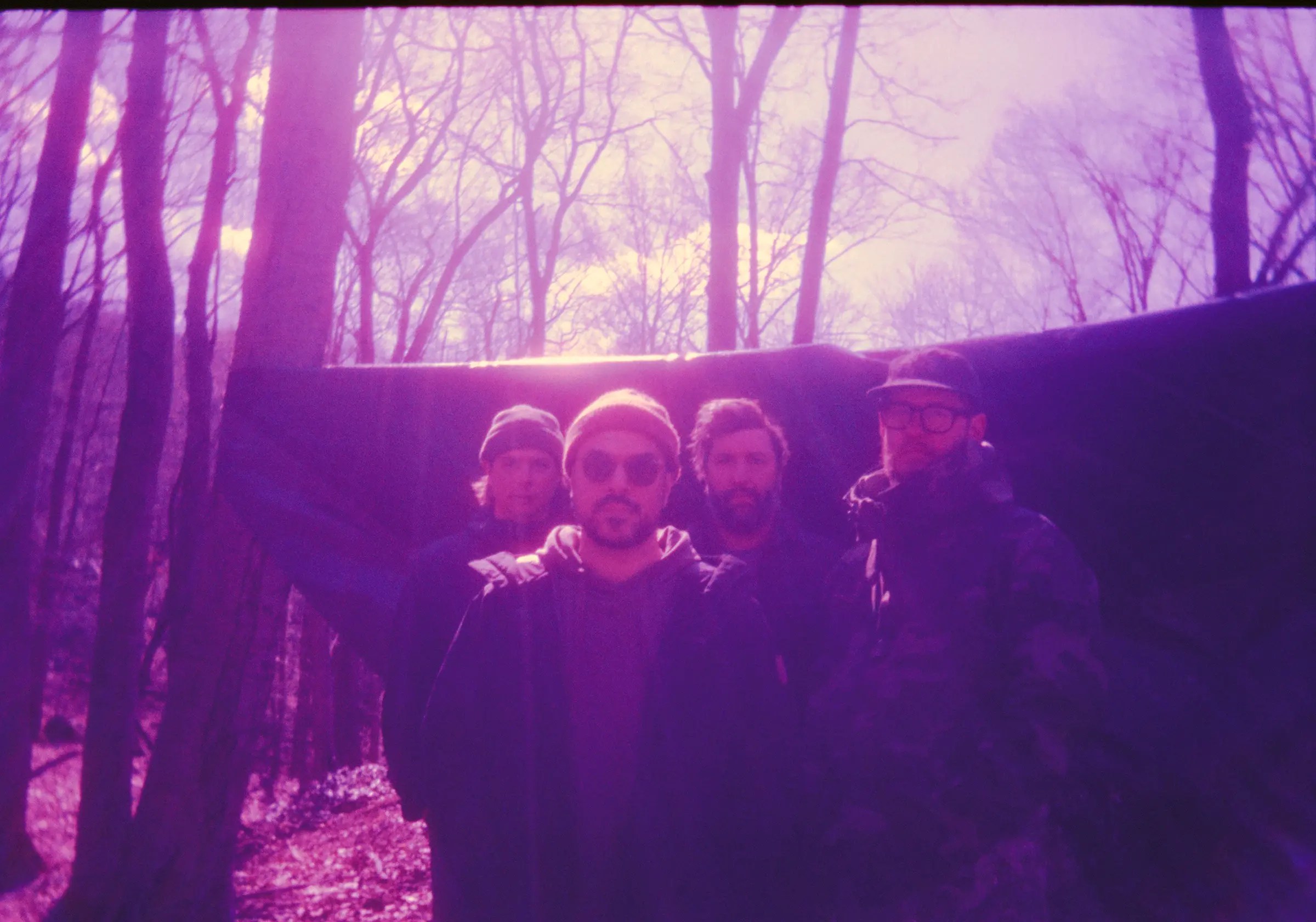 ⚡Sainthood Reps: lança single “surfer” com participação do balance and composure.