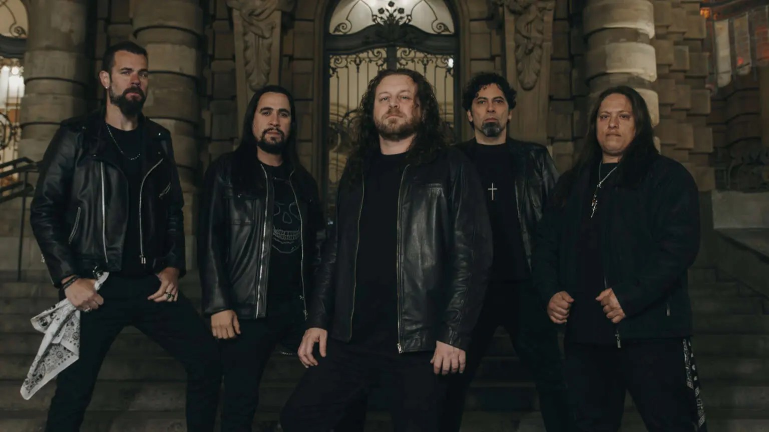 Cova: Rasa anuncia nova formação, shows de abertura e regravação do debut.