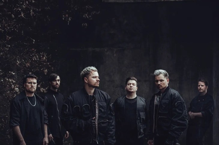 From Fall to Spring: lança poderoso single “Chasing The High”.