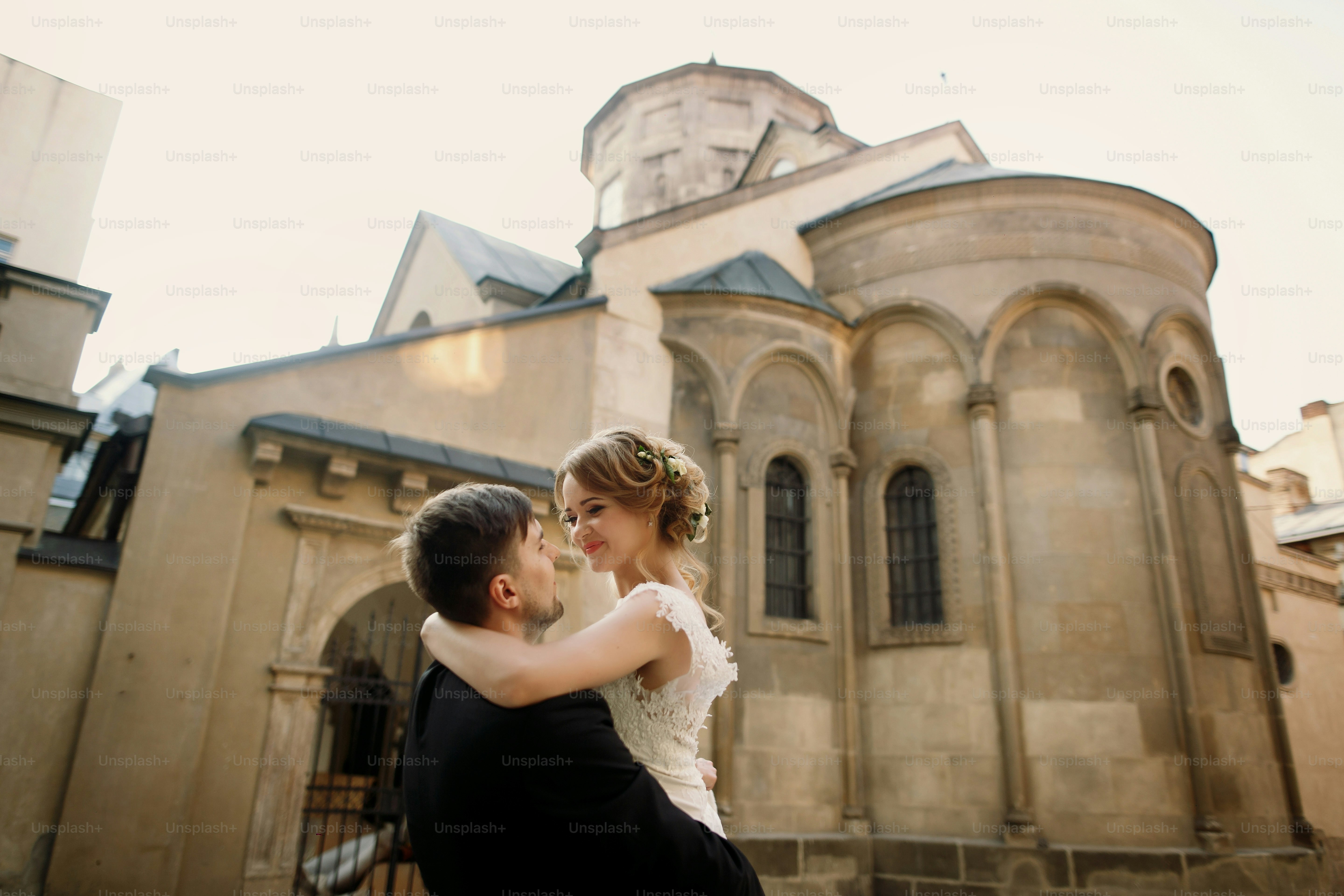 9 Dream Travel Spots in Europe for Newlyweds