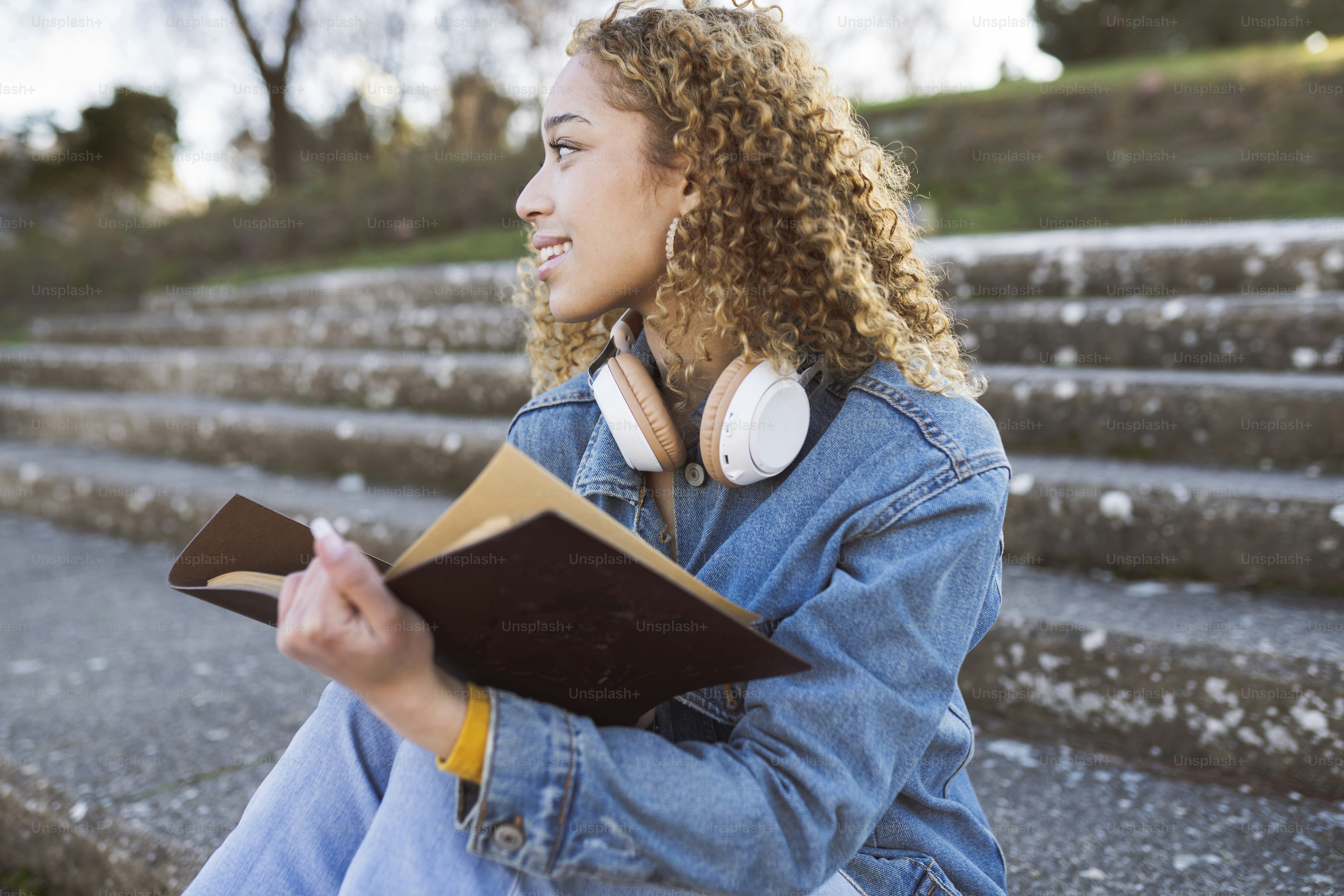 5 Podcasts Every American Literature Enthusiast Should Hear