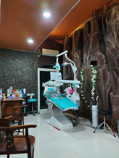 Dokter Gigi Karina S. Ichwani