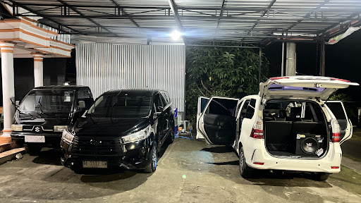 Rental mobil 24 jam&Agen travel ponorogo-surbaya,