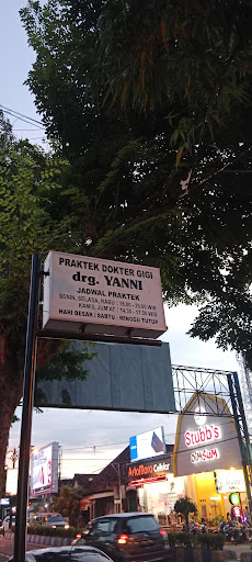 Praktek dokter gigi drg. Yani