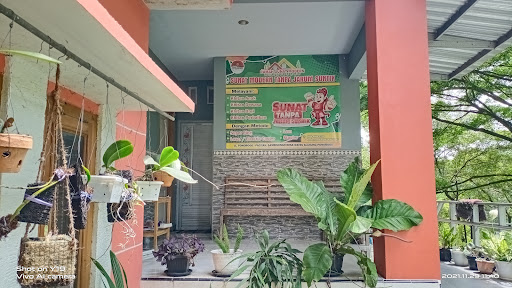 Bidan Suprapti, Amd.Keb