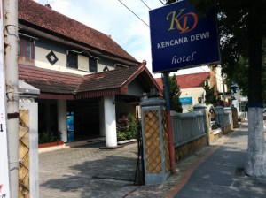 HOTEL KENCANA DEWI 1 DAN KARAOKE