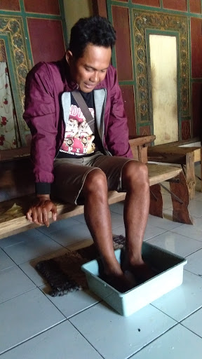"MARASAKE" Terapi rendam telapak tangan dan kaki
