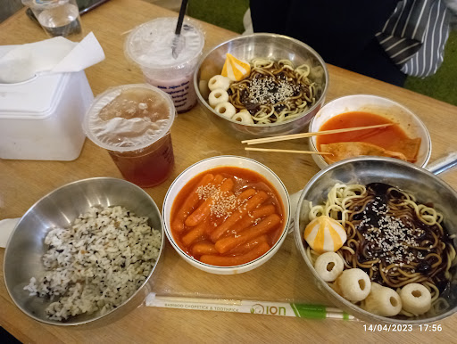 Topoci Ponorogo - Angkringan Asli Korea