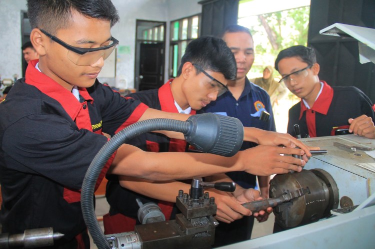 SMKN 1 MLARAK