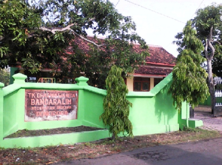 TK DHARMA WANITA BANDARALIM