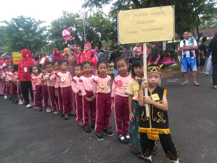 TK DHARMA WANITA MADUSARI
