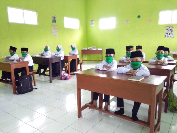 MIS TERPADU ILHAMUL QUDUS