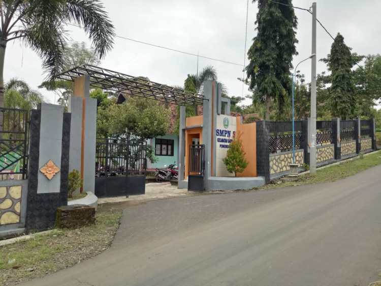 SMP NEGERI 5 SAWOO
